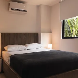 Boutique Business Center Aparthotel